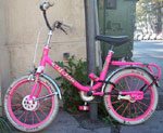 Rosafarbenes Kinderrad. Bild: WEBSCHOOL