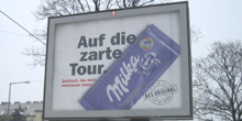 Markenkampagne 2012; Milka - Rolling Board Wien 10, Raxstraße. Bild: WEBSCHOOL