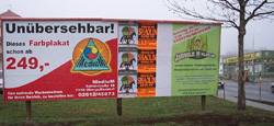 Medium-Plakate, Eisenstadt, Bahnübergang Ruster-Straße, Dezember 2006